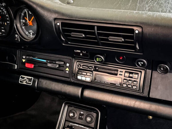 1986 Porsche 911 Carrera Cabriolet - Image 27
