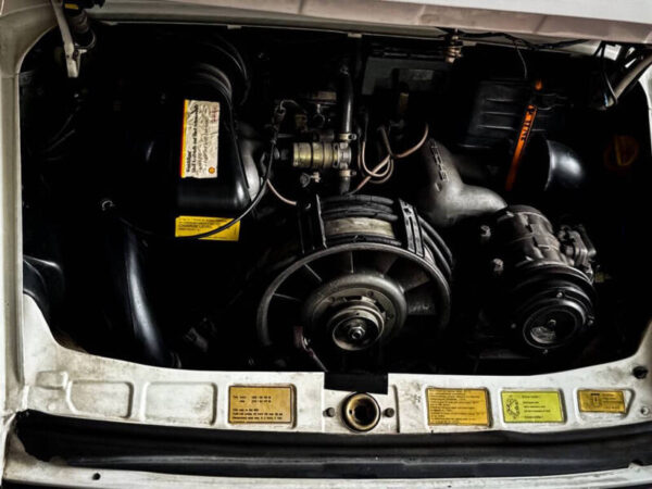 1986 Porsche 911 Carrera Cabriolet - Image 32